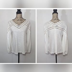 NWT Chico's Women Size 1 M V-Neck Lightweight Floral Lace Detail Boho Top White